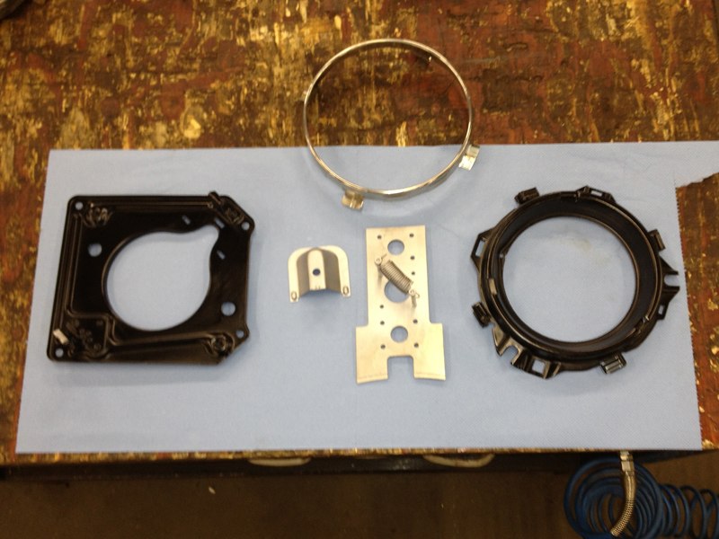 [Afbeelding: headlight-frame-revision.jpg]